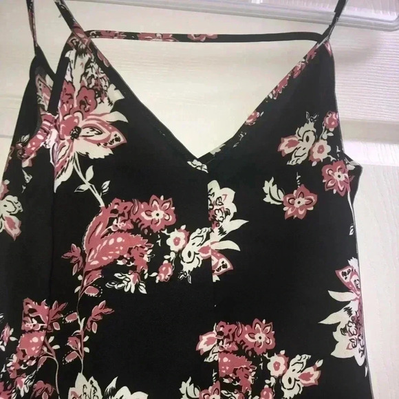 Charlotte Russe  Tank - Picture 2 of 5